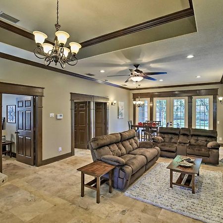 הוילה Tampa Oasis With Pool About 7 Mi To Busch Gardens! מראה חיצוני תמונה