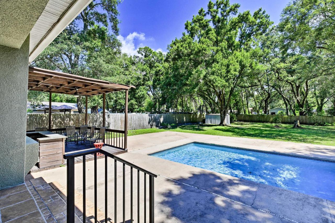 הוילה Tampa Oasis With Pool About 7 Mi To Busch Gardens! מראה חיצוני תמונה
