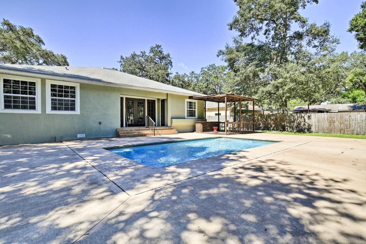 הוילה Tampa Oasis With Pool About 7 Mi To Busch Gardens! מראה חיצוני תמונה